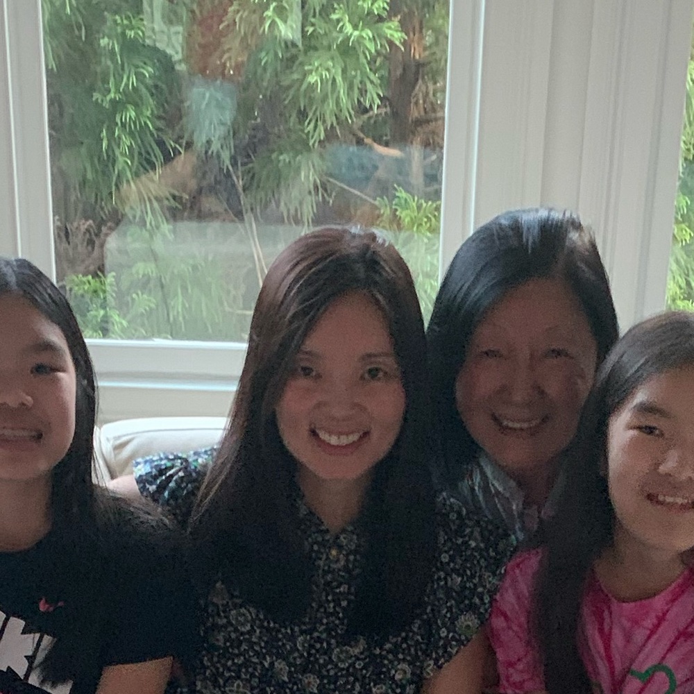 Meet your Posher, Jennifer